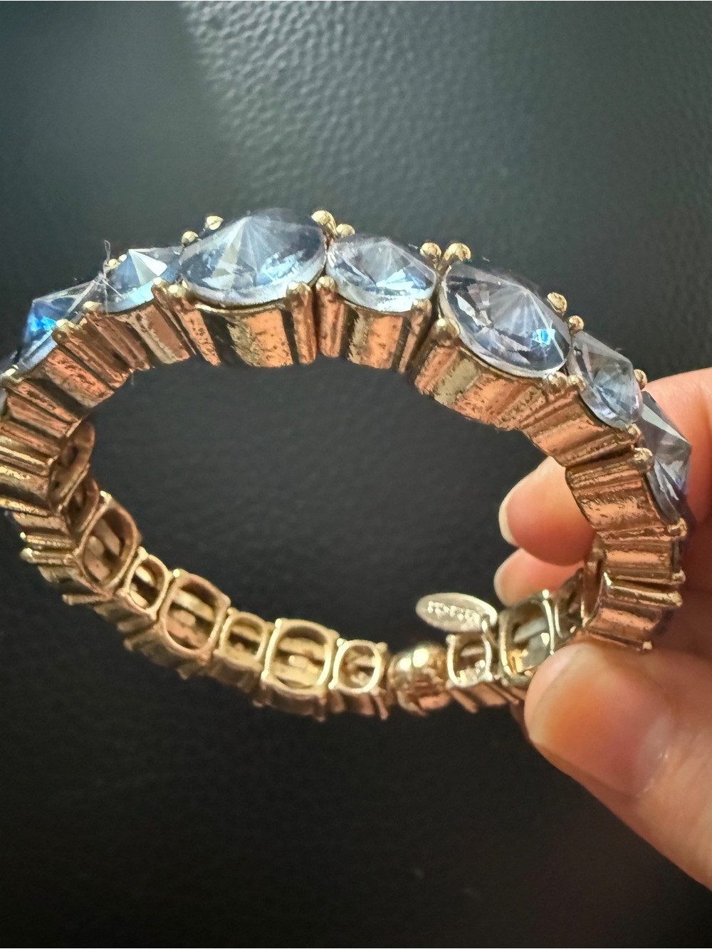 Blue Crystal Bracelet Gold Tone Oval Rhinestones Magnetic Clasp Elegant - Picture 6 of 6